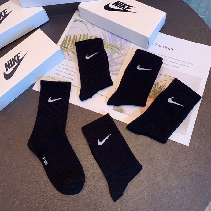 Nike socks 43